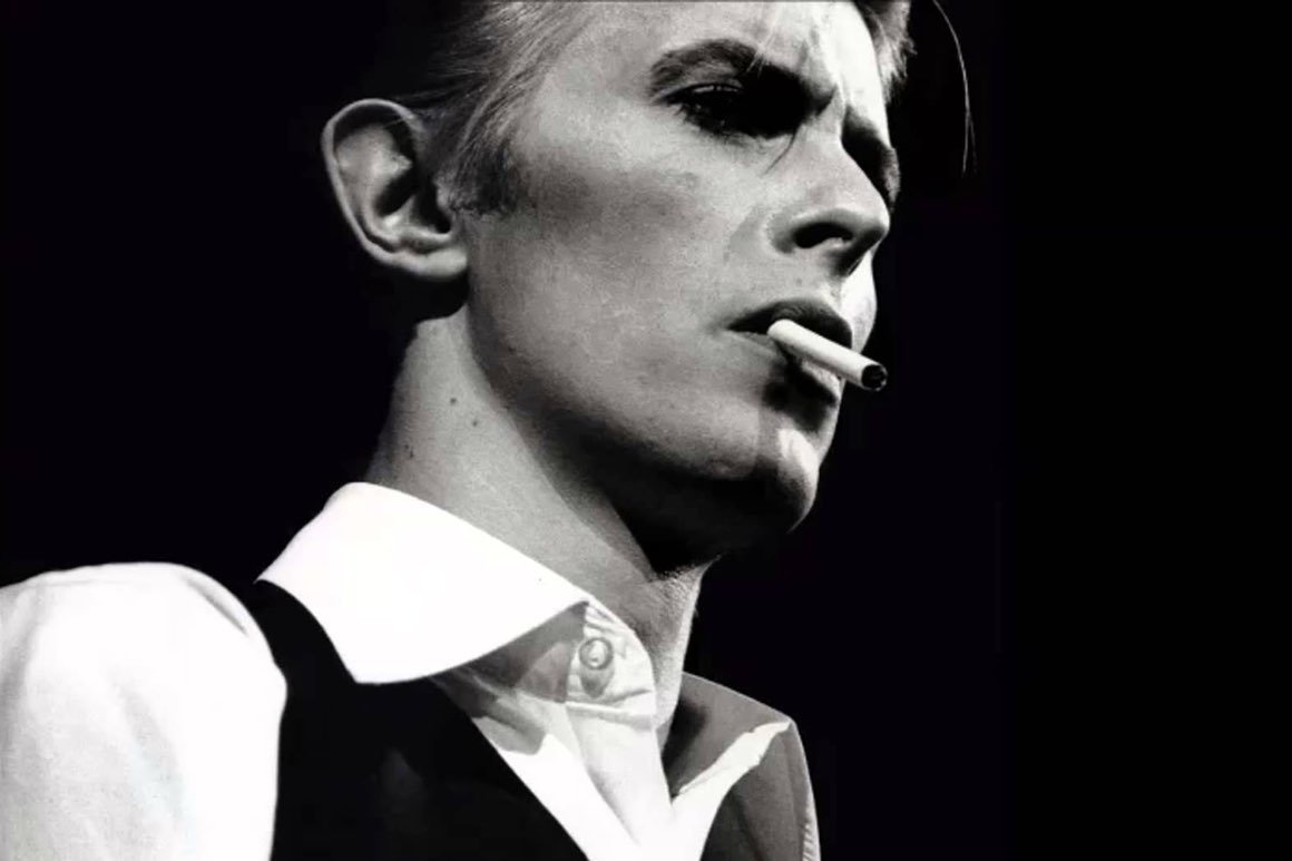 „Segue. Ramona A. Stone/I am with name” Davida Bowie – impresja